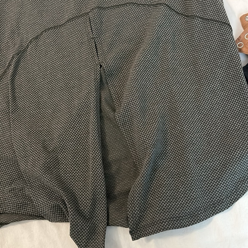 Lululemon - Picture 5 of 5